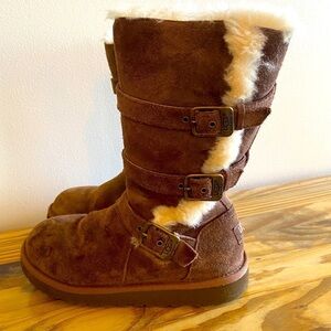 UGG Maddi Big Kid boots Size 2
